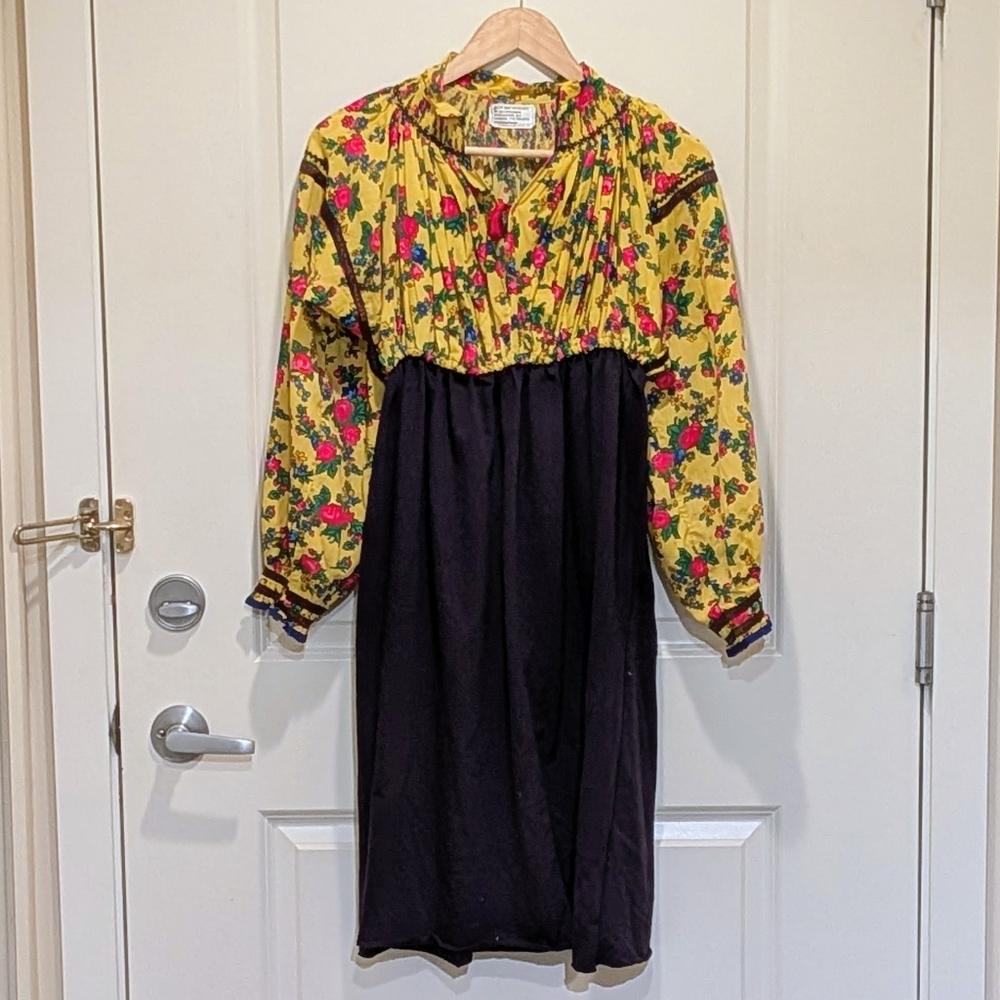 NWOT Beckwoman M Handmade Smocked Collar Floral Ribbon Dress